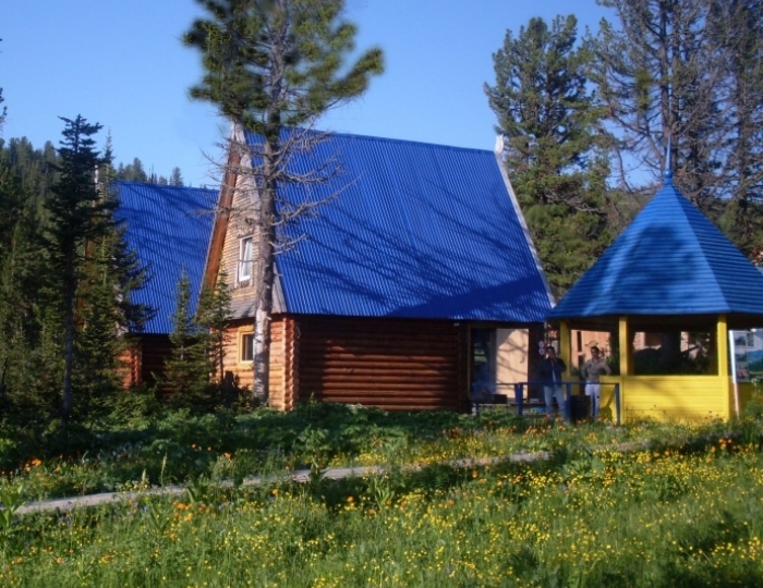 Домик 4-местный №3 (верх) - База отдыха «Ергаки»