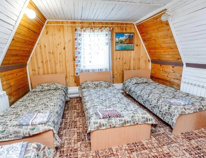 Домик 4-местный №3 (верх) - База отдыха «Ергаки»