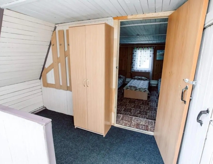 Домик 4-местный №3 (верх) - База отдыха «Ергаки»