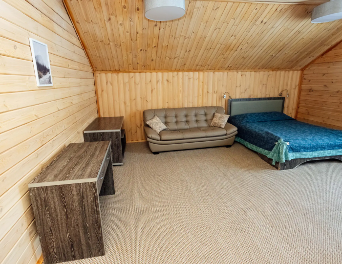 Улучшенный 2-мест VIP №2,3 (Здание.проката) - База отдыха «Ергаки»