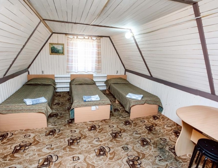 Эконом 3-местный(№5) к.1, 2 этаж - База отдыха «Ергаки»