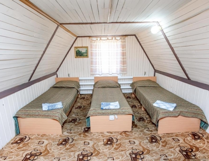 Эконом 3-местный(№5) к.1, 2 этаж - База отдыха «Ергаки»