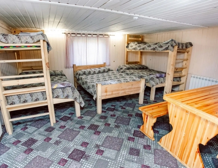 Эконом 8-местный к.1 №2 - База отдыха «Ергаки»